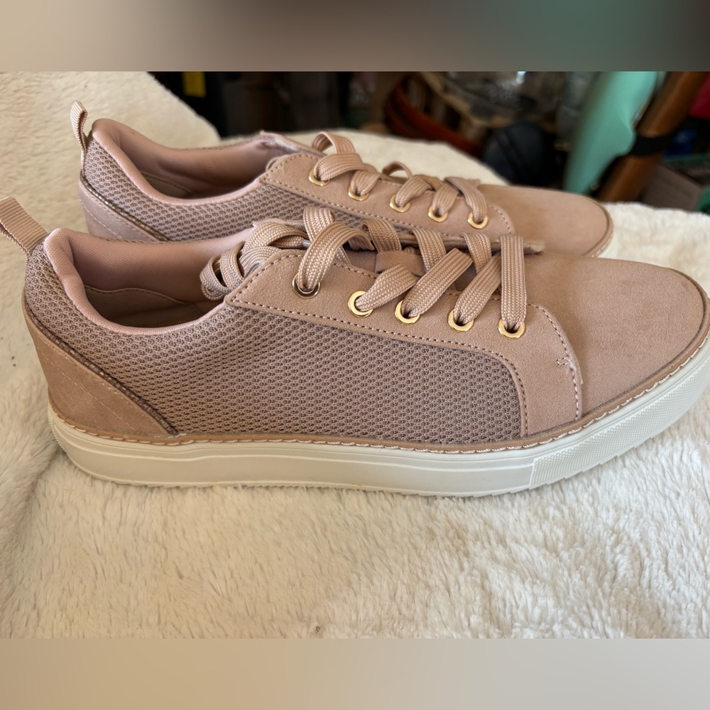 New Directions Women's Blush Pink Casual Sneakers size 9.5 - Picture 4 of 15
